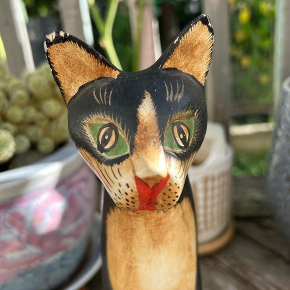 Vintage Wooded Hand Carved And Painted Folk Art Cat W Child Indonesia 10.5"x2.5" - Picture 2 of 16